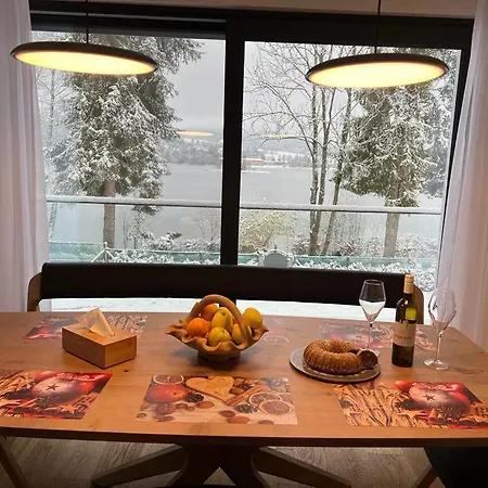Luxury Lake Vila
